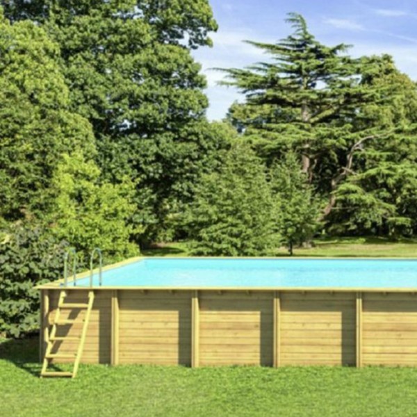 Piscina in legno fuori...